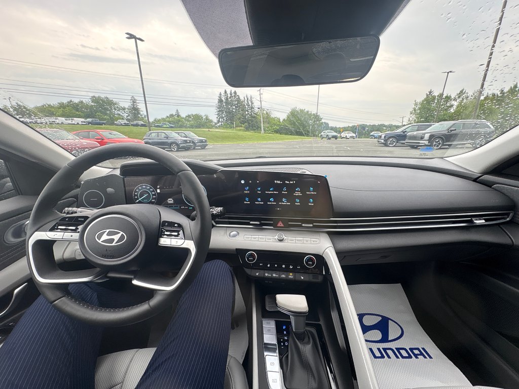 2026 Hyundai Elantra Hybrid Luxury Sedan w/Two-Tone Interior in Bathurst, New Brunswick - 8 - w1024h768px