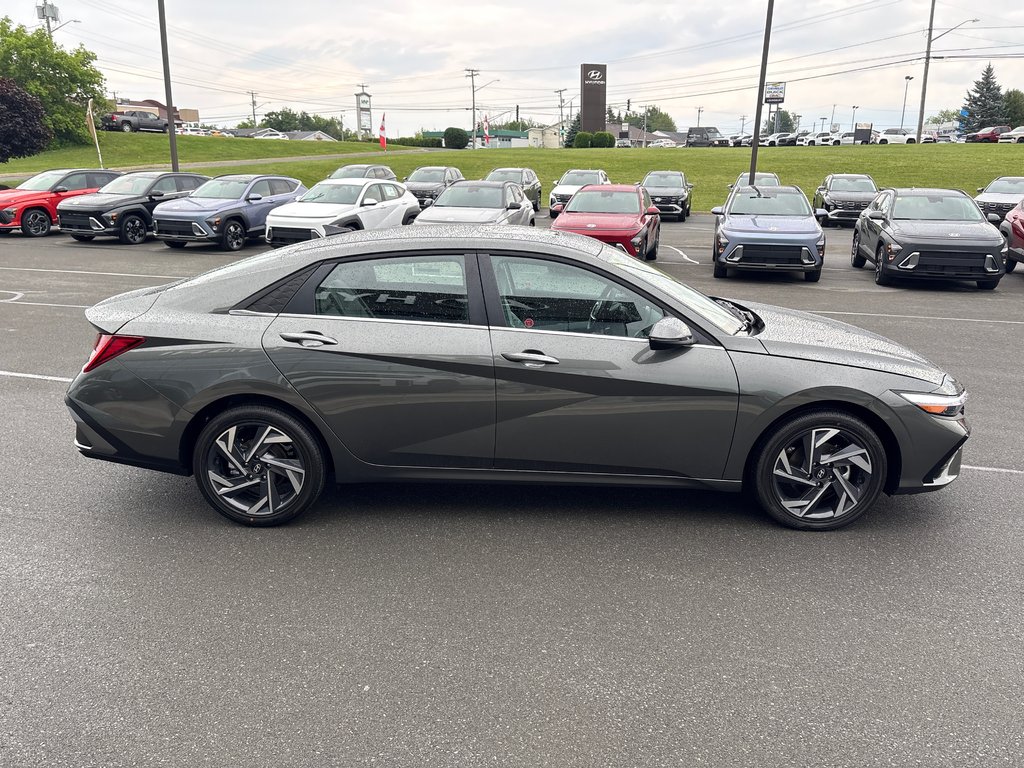 2026 Hyundai Elantra Hybrid Luxury Sedan w/Two-Tone Interior in Bathurst, New Brunswick - 10 - w1024h768px