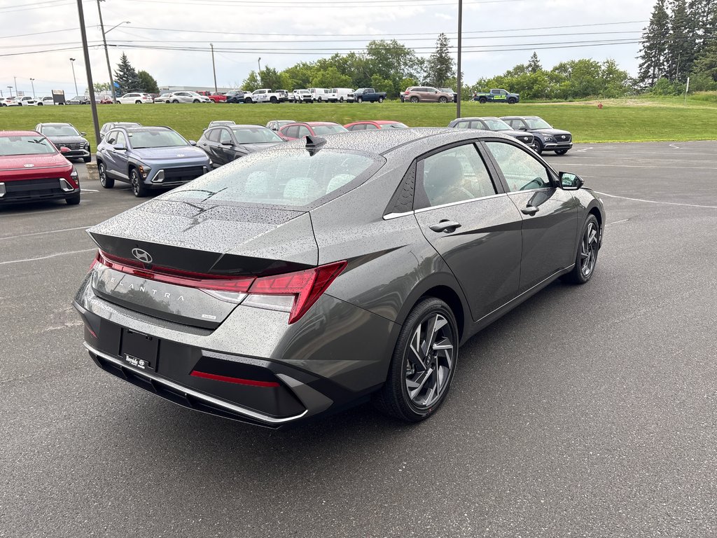 2026 Hyundai Elantra Hybrid Luxury Sedan w/Two-Tone Interior in Bathurst, New Brunswick - 3 - w1024h768px