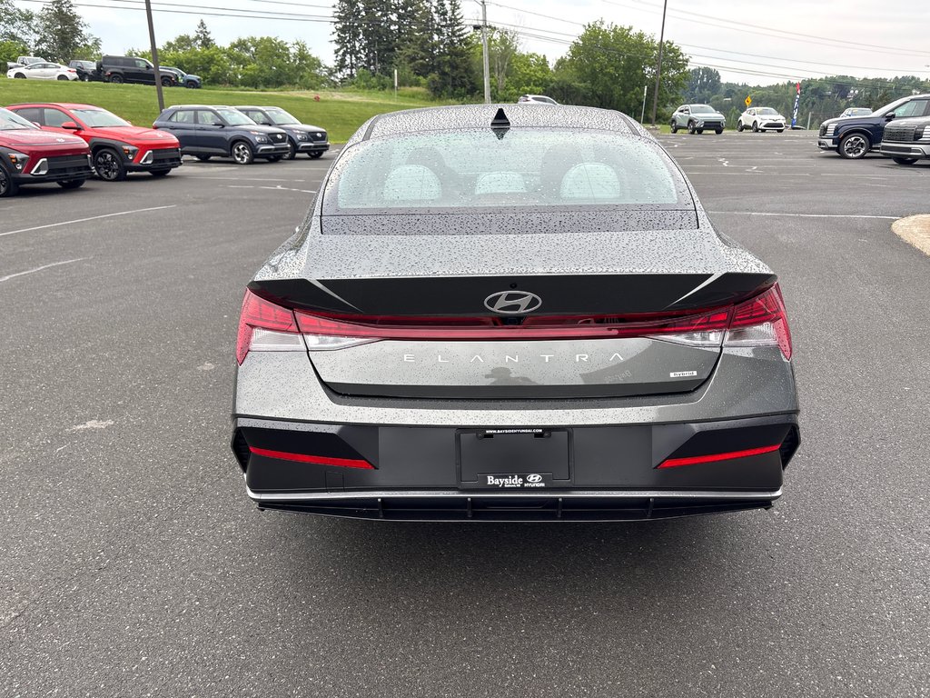 2026 Hyundai Elantra Hybrid Luxury Sedan w/Two-Tone Interior in Bathurst, New Brunswick - 4 - w1024h768px