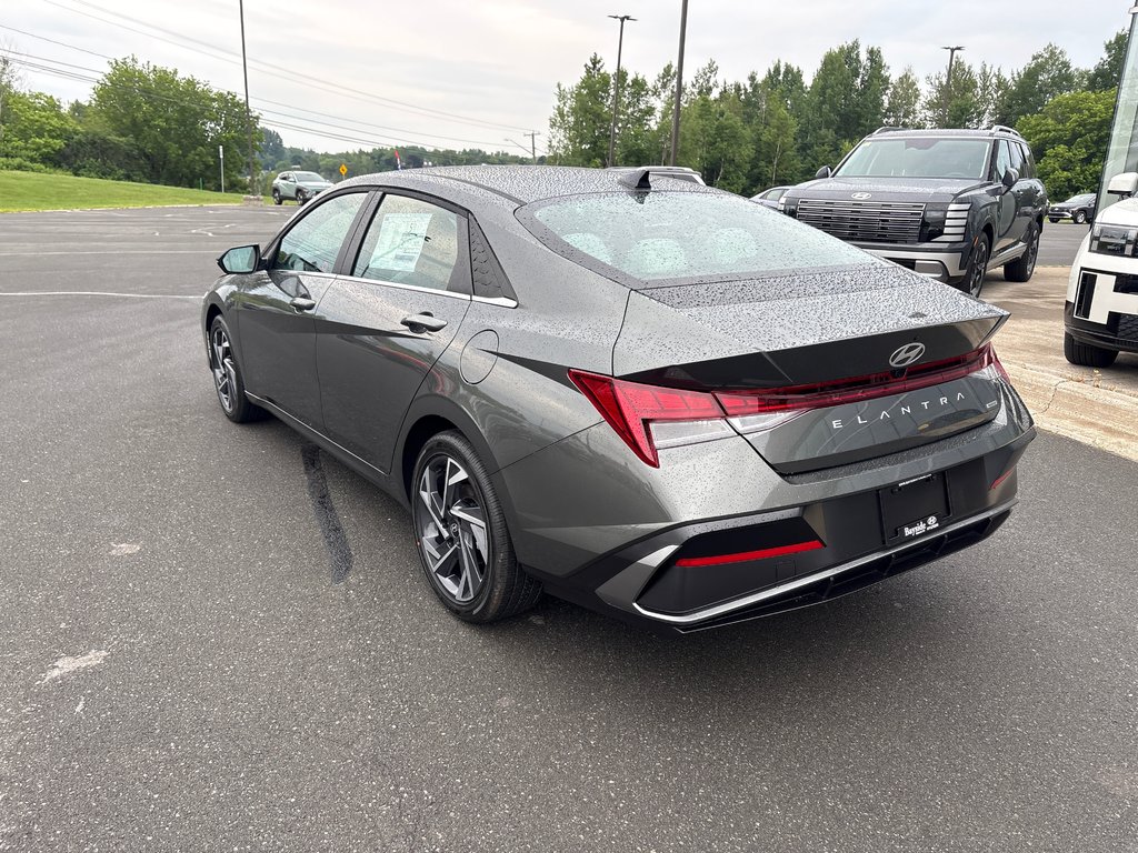 2026 Hyundai Elantra Hybrid Luxury Sedan w/Two-Tone Interior in Bathurst, New Brunswick - 5 - w1024h768px