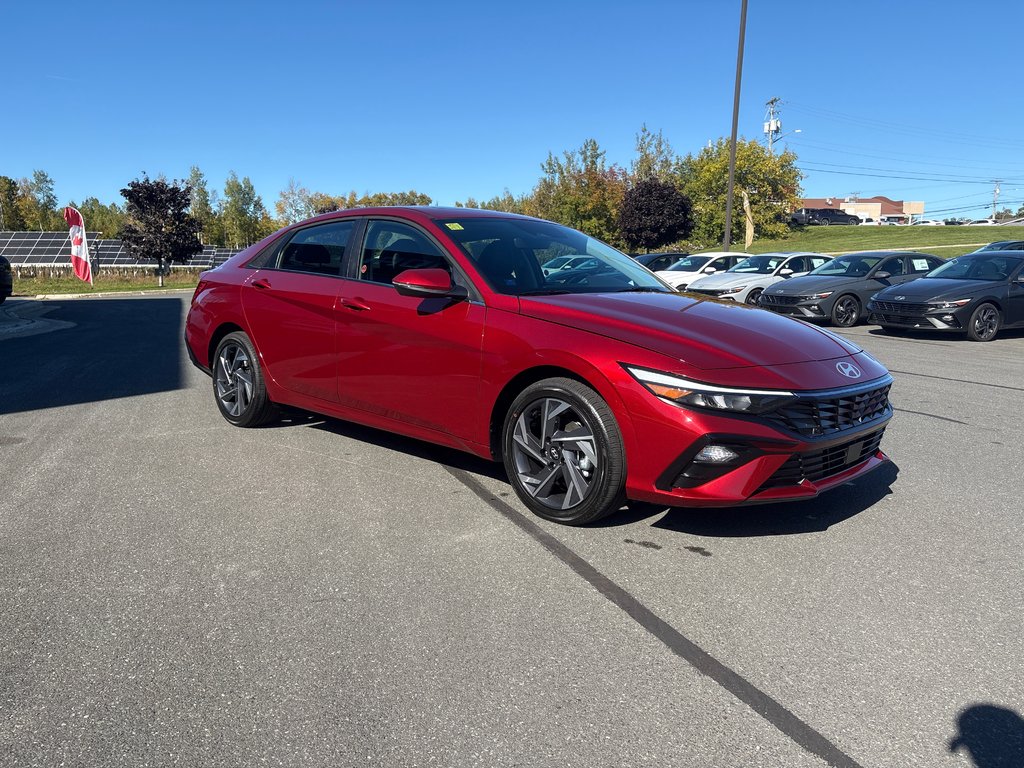 2026 Hyundai Elantra Hybrid Luxury Sedan in Bathurst, New Brunswick - 5 - w1024h768px