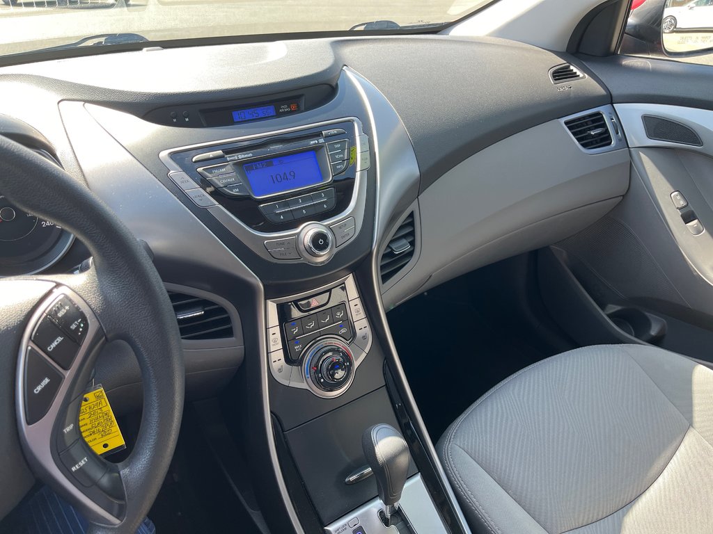 Hyundai Elantra GL 2013 à Bathurst, Nouveau-Brunswick - 16 - w1024h768px