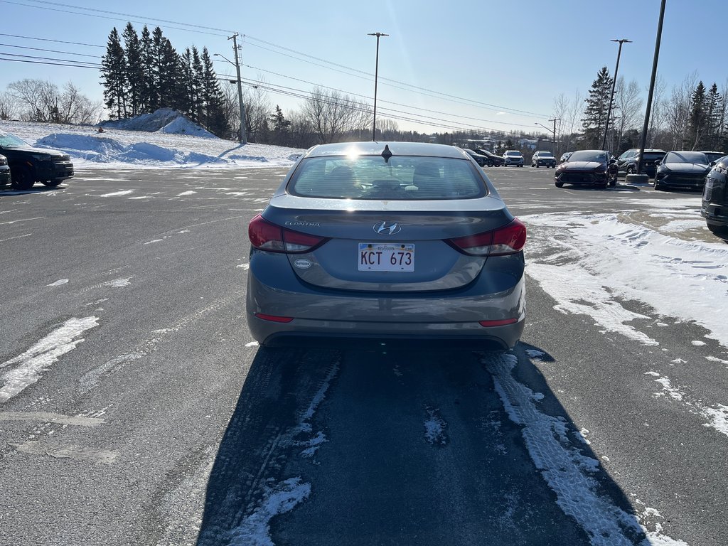 2014 Hyundai Elantra GL in Bathurst, New Brunswick - 7 - w1024h768px