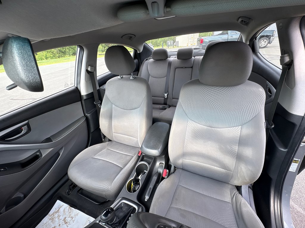 Hyundai Elantra GL 2014 à Bathurst, Nouveau-Brunswick - 21 - w1024h768px