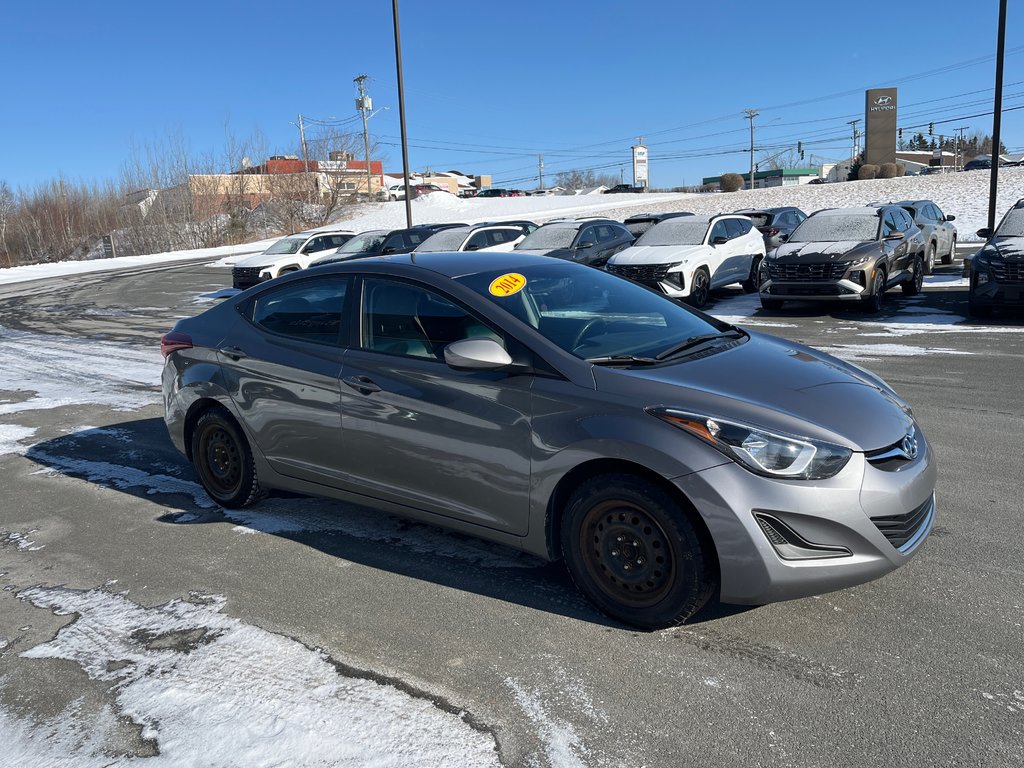 2014 Hyundai Elantra GL in Bathurst, New Brunswick - 4 - w1024h768px