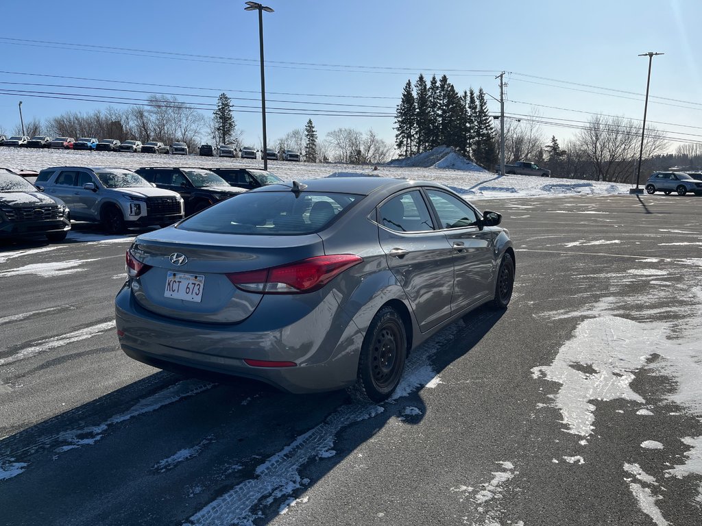 2014 Hyundai Elantra GL in Bathurst, New Brunswick - 6 - w1024h768px