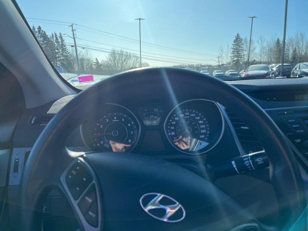 2014 Hyundai Elantra GL in Bathurst, New Brunswick - 15 - w1024h768px