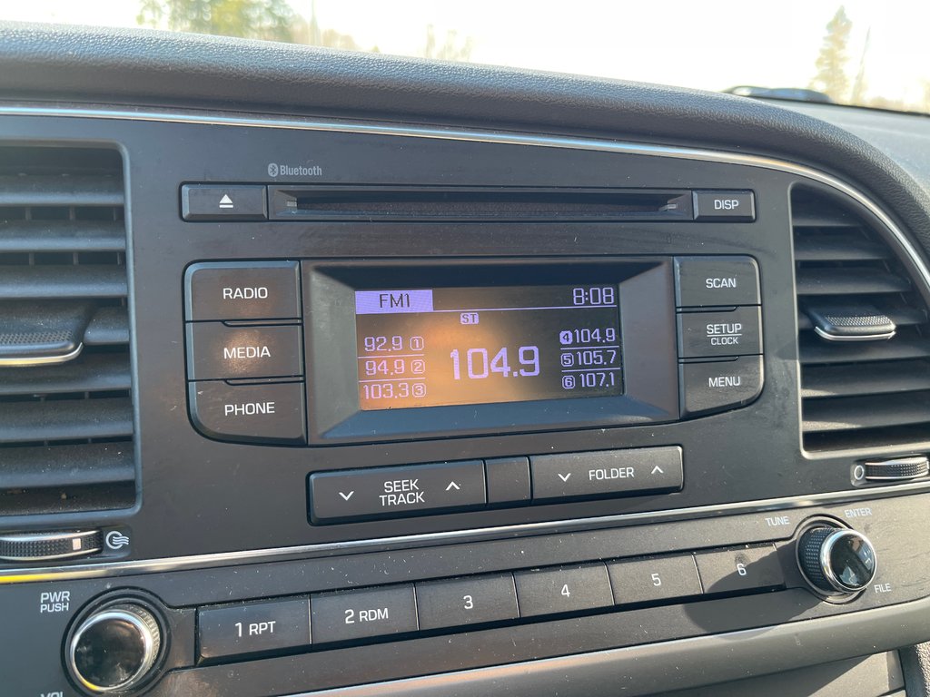 Hyundai Elantra LE 2017 à Bathurst, Nouveau-Brunswick - 14 - w1024h768px
