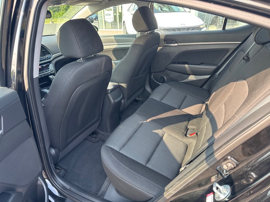 2017 Hyundai Elantra GLS in Bathurst, New Brunswick - 12 - w1024h768px