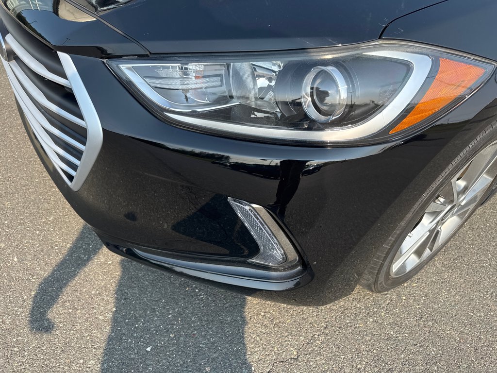 2017 Hyundai Elantra GLS in Bathurst, New Brunswick - 9 - w1024h768px