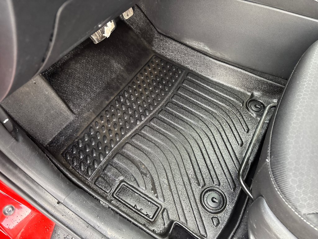 Hyundai Elantra GLS 2017 à Bathurst, Nouveau-Brunswick - 20 - w1024h768px