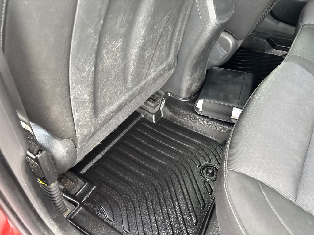 Hyundai Elantra GLS 2017 à Bathurst, Nouveau-Brunswick - 21 - w1024h768px