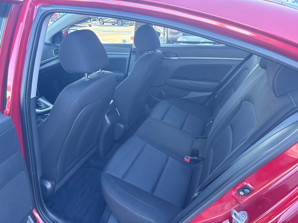 Hyundai Elantra GL 2018 à Bathurst, Nouveau-Brunswick - 10 - w1024h768px