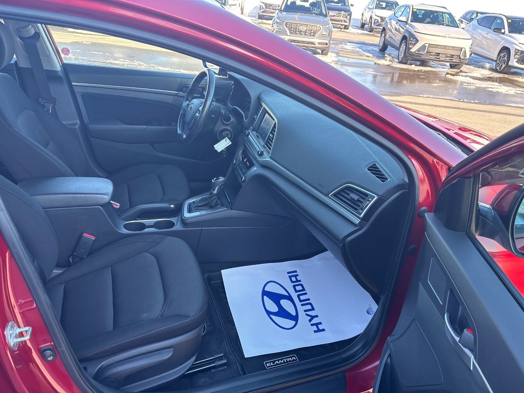 Hyundai Elantra GL 2018 à Bathurst, Nouveau-Brunswick - 11 - w1024h768px