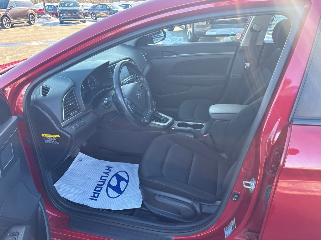 Hyundai Elantra GL 2018 à Bathurst, Nouveau-Brunswick - 9 - w1024h768px