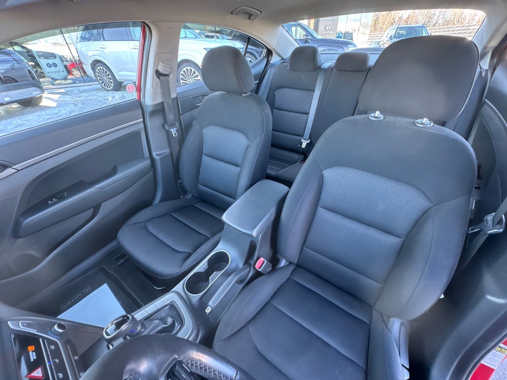 Hyundai Elantra GL 2018 à Bathurst, Nouveau-Brunswick - 13 - w1024h768px