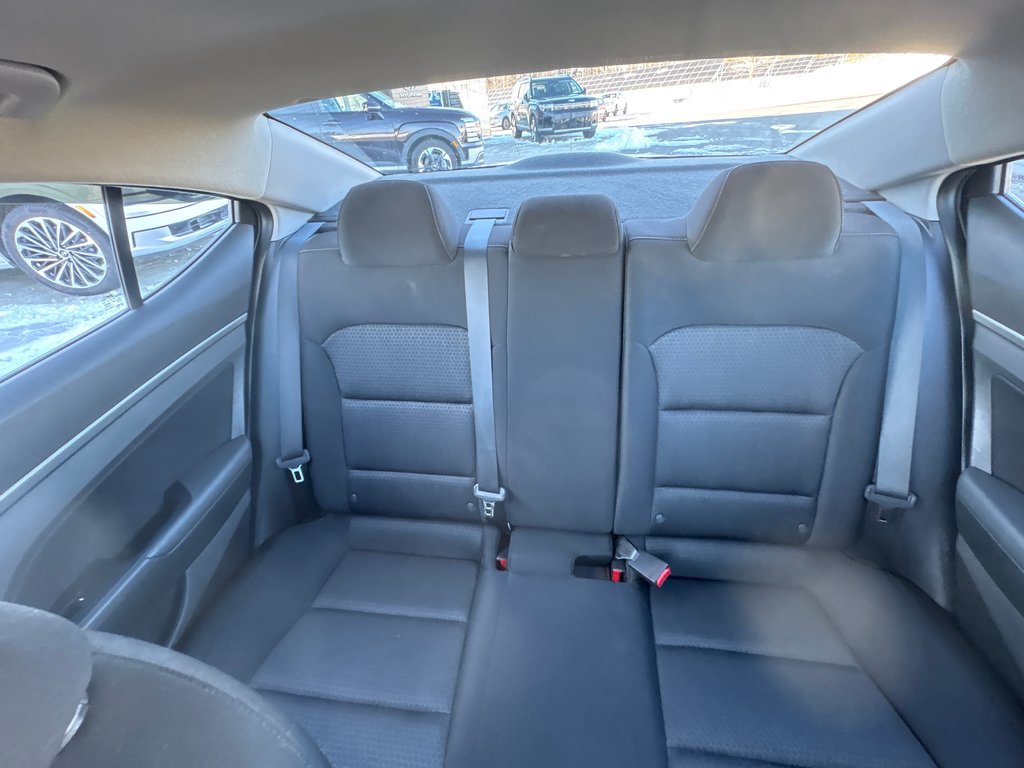 Hyundai Elantra GL 2018 à Bathurst, Nouveau-Brunswick - 14 - w1024h768px