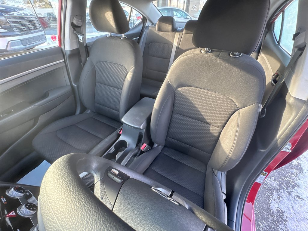 2019 Hyundai Elantra Essential in Bathurst, New Brunswick - 13 - w1024h768px
