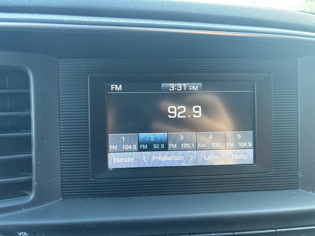 2019 Hyundai Elantra Essential in Bathurst, New Brunswick - 18 - w1024h768px