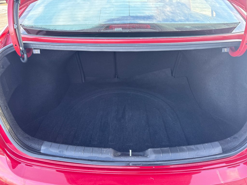 2019 Hyundai Elantra Essential in Bathurst, New Brunswick - 12 - w1024h768px