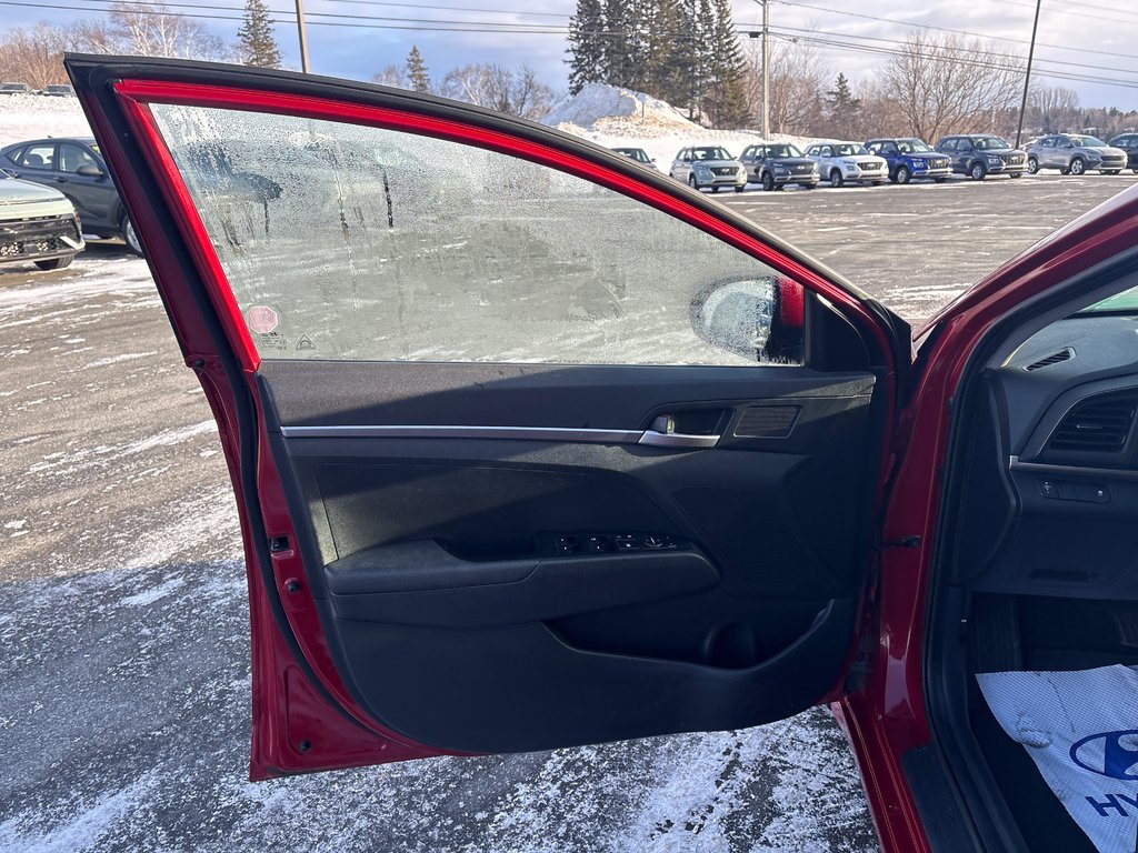 2019 Hyundai Elantra Essential in Bathurst, New Brunswick - 24 - w1024h768px