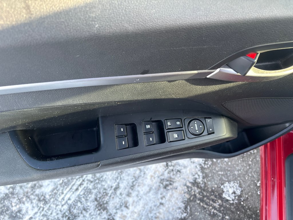2019 Hyundai Elantra Essential in Bathurst, New Brunswick - 25 - w1024h768px