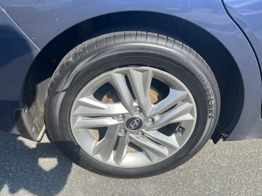 Hyundai Elantra Preferred 2019 à Bathurst, Nouveau-Brunswick - 9 - w1024h768px