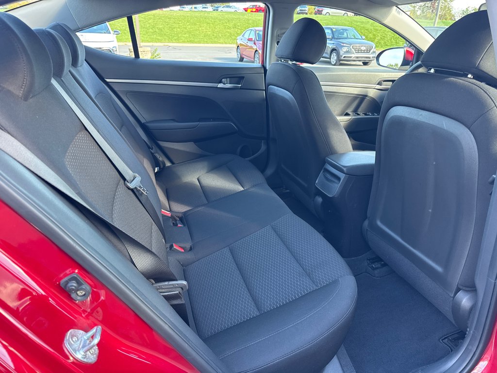 2020  Elantra Essential in Bathurst, New Brunswick - 13 - w1024h768px