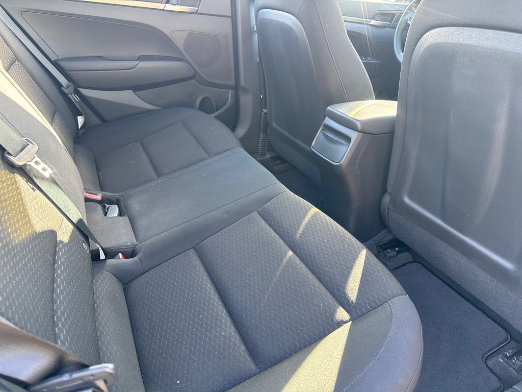 2020 Hyundai Elantra Essential in Bathurst, New Brunswick - 14 - w1024h768px
