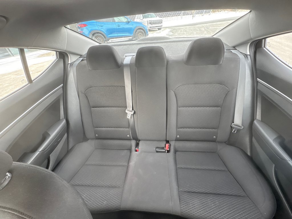 2020 Hyundai Elantra Preferred in Bathurst, New Brunswick - 14 - w1024h768px