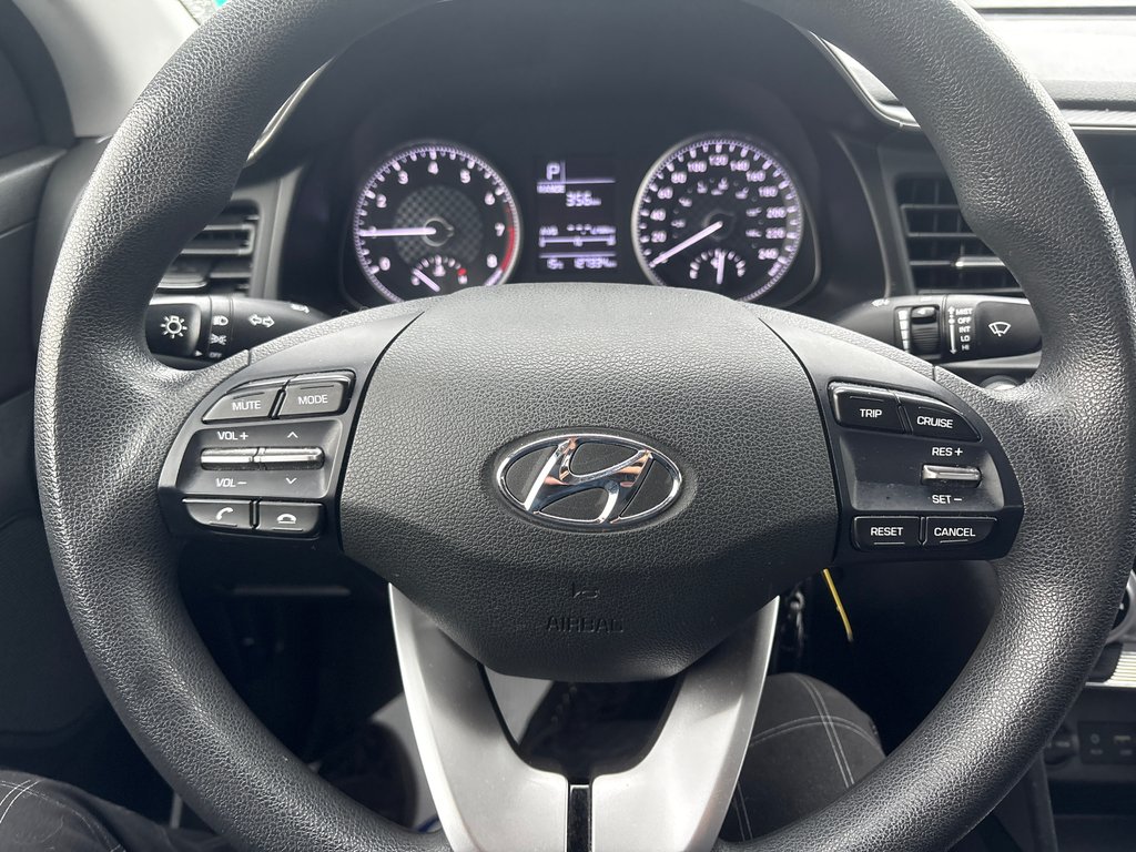 Hyundai Elantra Essential 2020 à Bathurst, Nouveau-Brunswick - 15 - w1024h768px