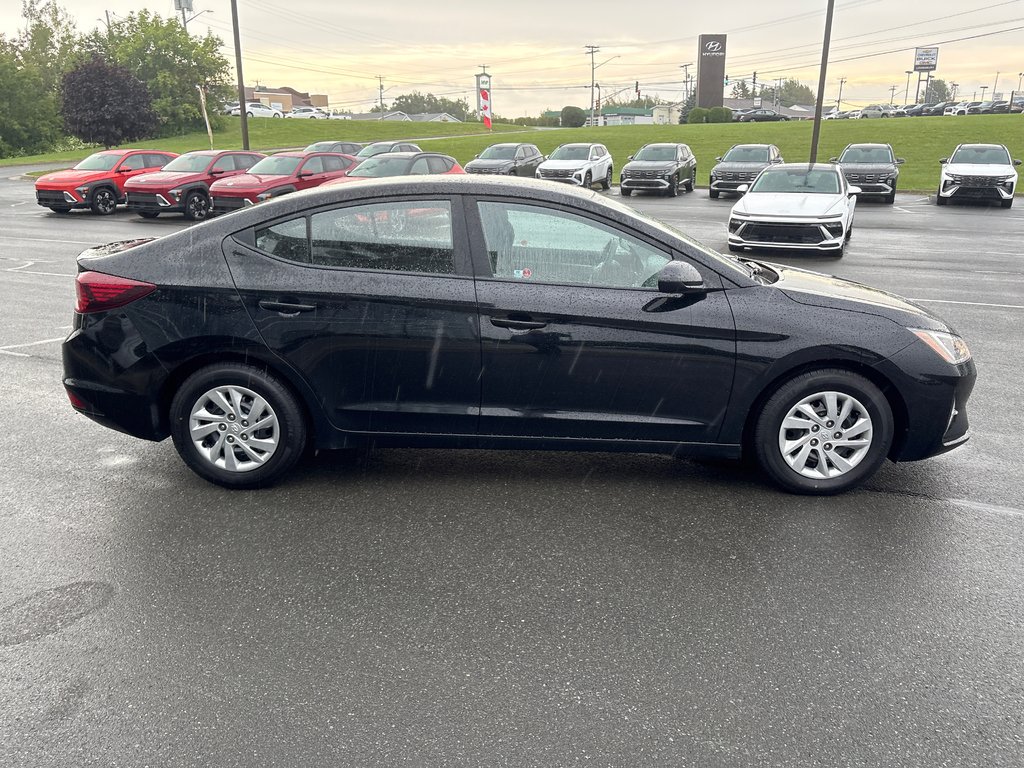 Hyundai Elantra Essential 2020 à Bathurst, Nouveau-Brunswick - 5 - w1024h768px
