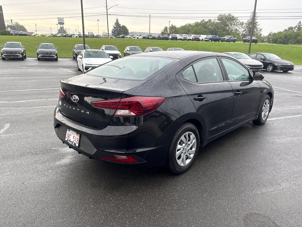 Hyundai Elantra Essential 2020 à Bathurst, Nouveau-Brunswick - 6 - w1024h768px