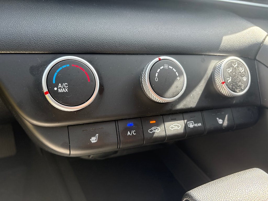2021 Hyundai Elantra Essential in Bathurst, New Brunswick - 18 - w1024h768px