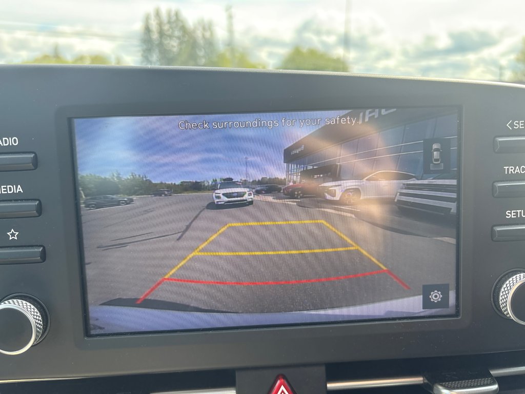 2021 Hyundai Elantra Essential in Bathurst, New Brunswick - 17 - w1024h768px