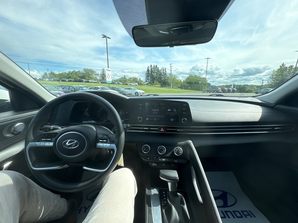 2021 Hyundai Elantra Essential in Bathurst, New Brunswick - 20 - w1024h768px