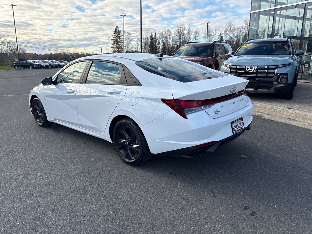 2022 Hyundai Elantra Preferred in Bathurst, New Brunswick - 7 - w1024h768px