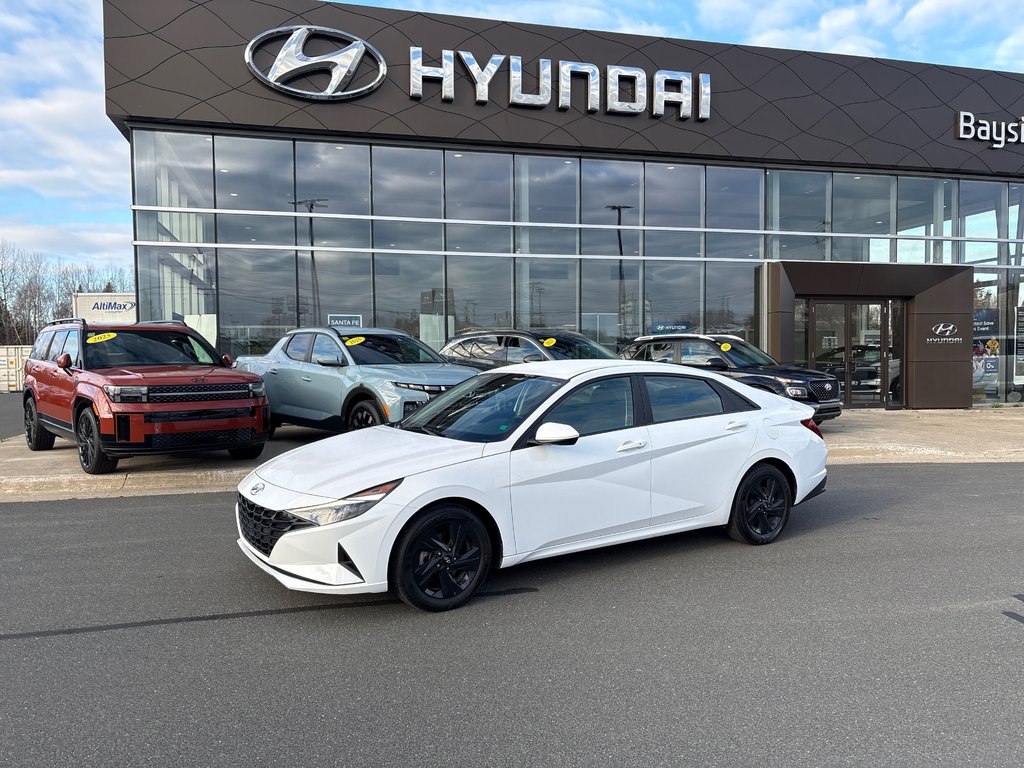 2022 Hyundai Elantra Preferred in Bathurst, New Brunswick - 1 - w1024h768px