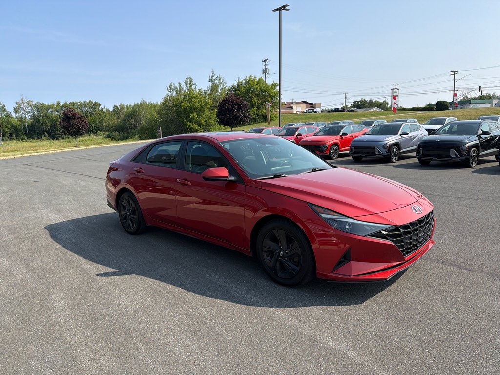 2022 Hyundai Elantra Preferred in Bathurst, New Brunswick - 2 - w1024h768px