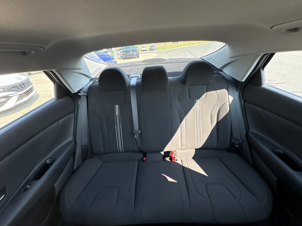 2023 Hyundai Elantra Preferred in Bathurst, New Brunswick - 21 - w1024h768px