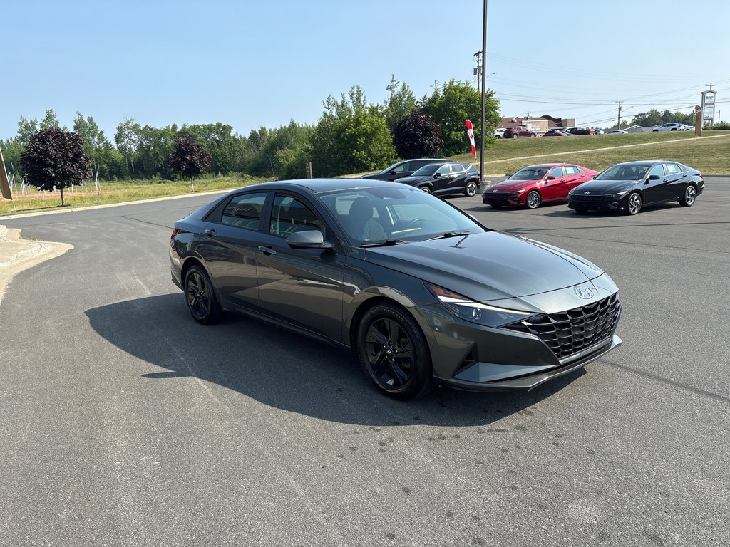 2023 Hyundai Elantra Preferred in Bathurst, New Brunswick - 4 - w1024h768px