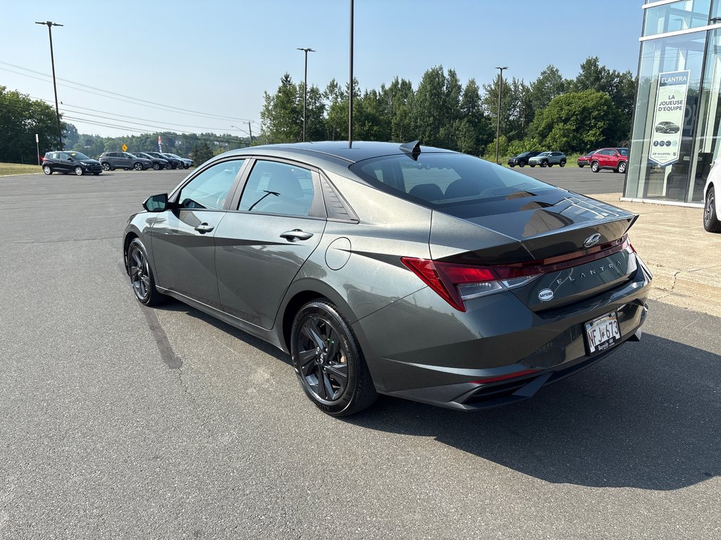 2023 Hyundai Elantra Preferred in Bathurst, New Brunswick - 8 - w1024h768px