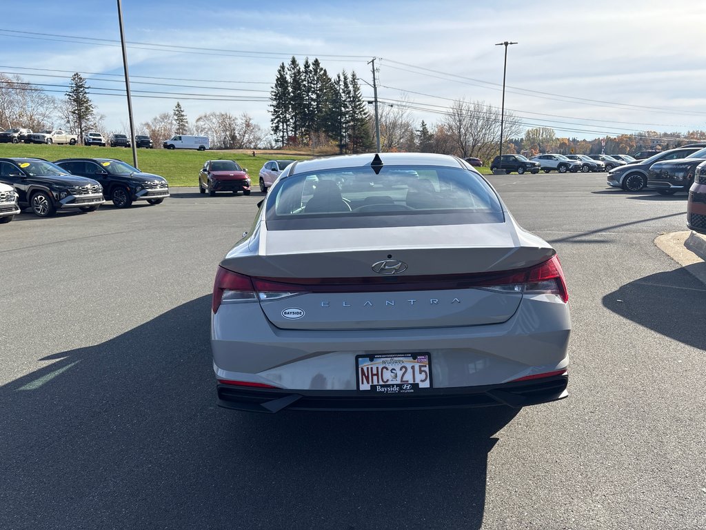 2023 Hyundai Elantra Essential in Bathurst, New Brunswick - 6 - w1024h768px