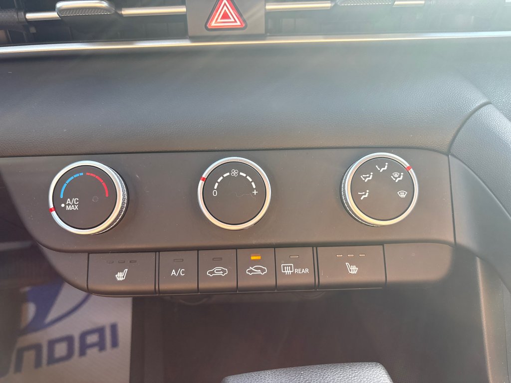 2023 Hyundai Elantra Essential in Bathurst, New Brunswick - 23 - w1024h768px