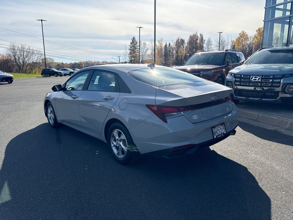 2023 Hyundai Elantra Essential in Bathurst, New Brunswick - 8 - w1024h768px
