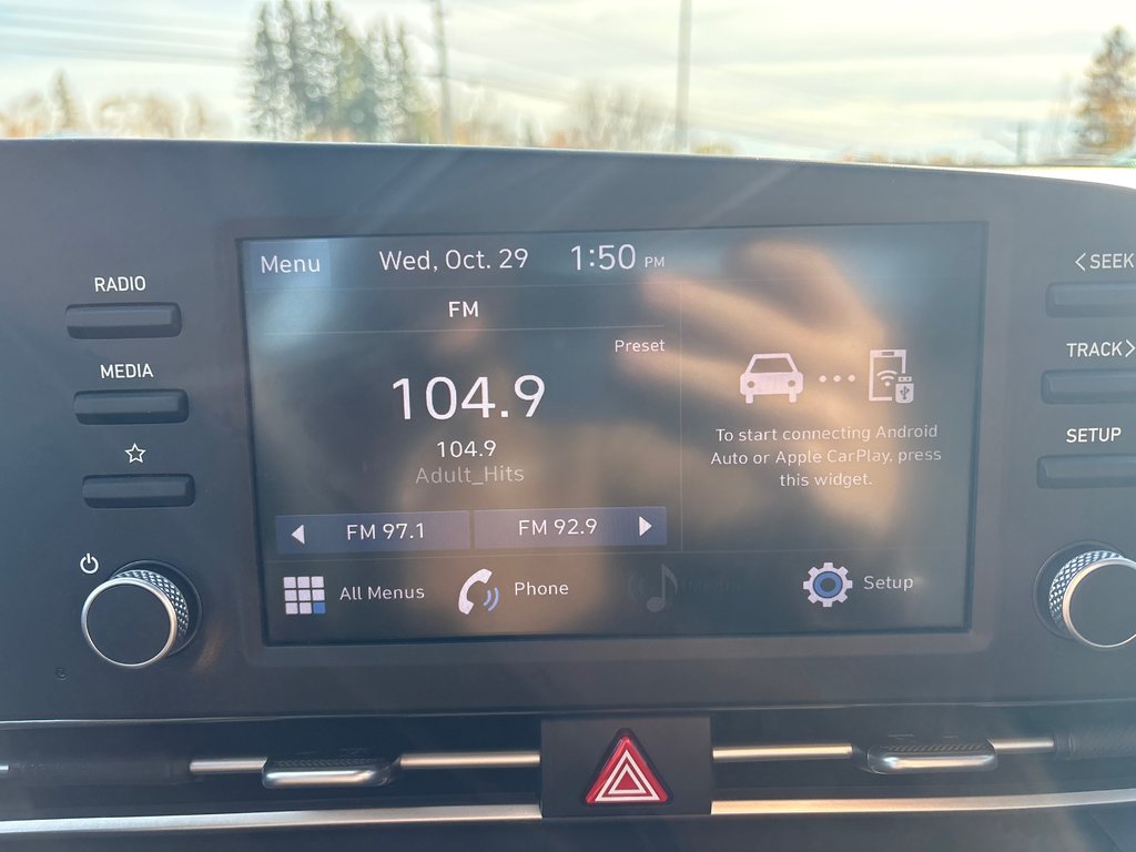 2023 Hyundai Elantra Essential in Bathurst, New Brunswick - 22 - w1024h768px