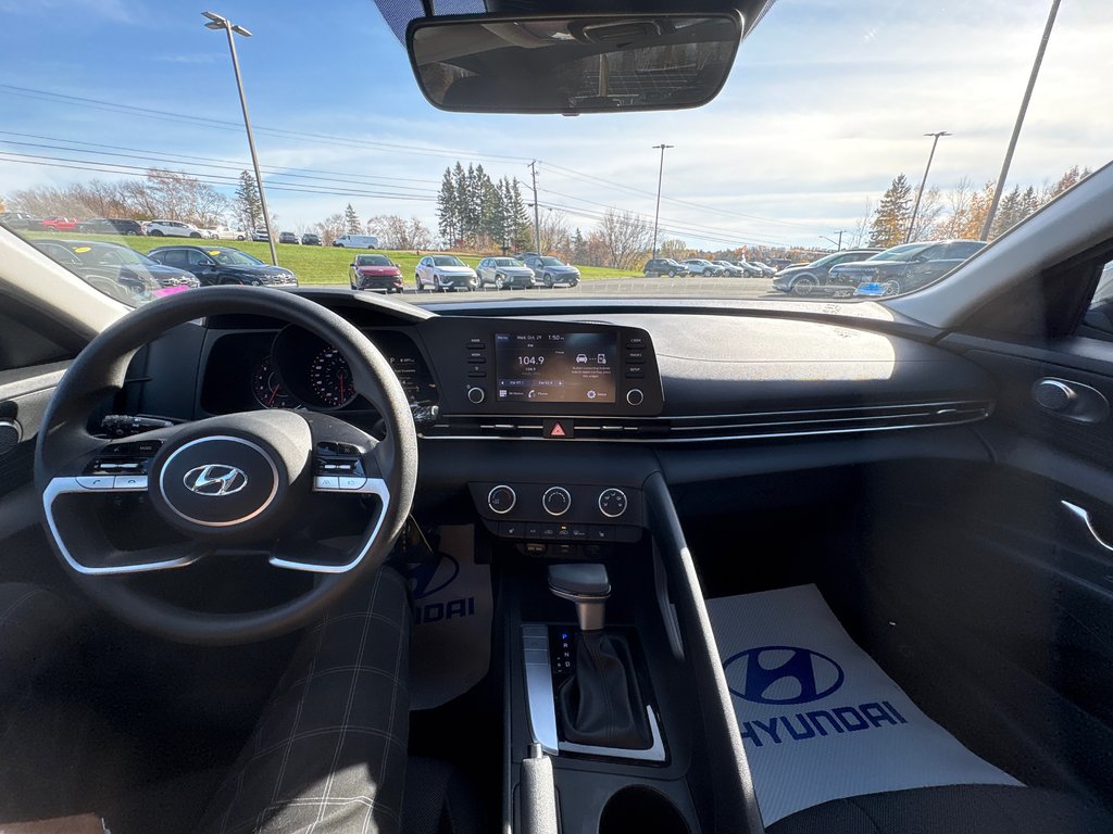 2023 Hyundai Elantra Essential in Bathurst, New Brunswick - 25 - w1024h768px