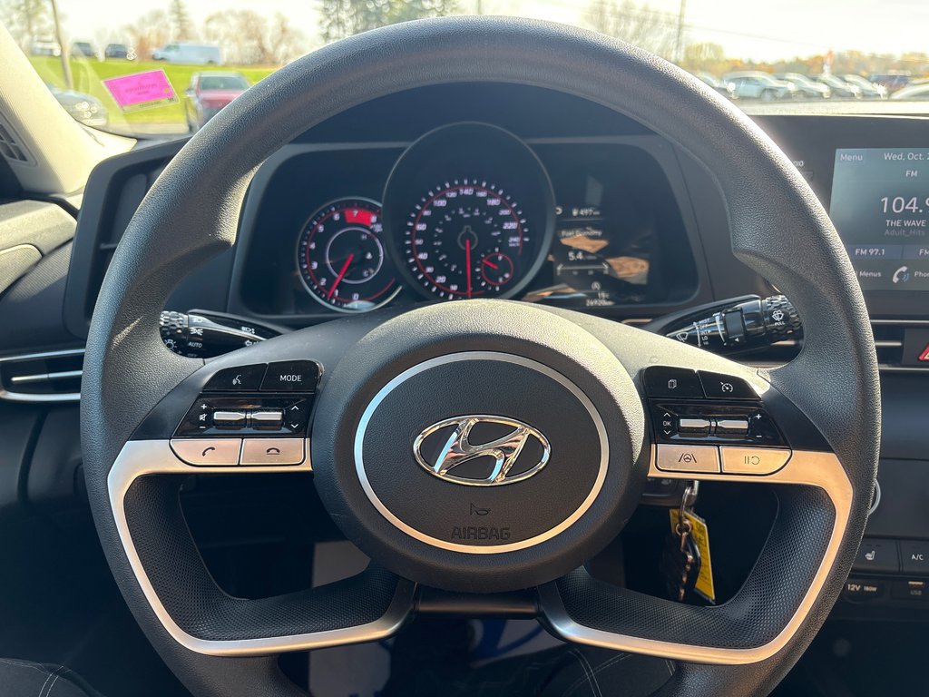 2023 Hyundai Elantra Essential in Bathurst, New Brunswick - 21 - w1024h768px