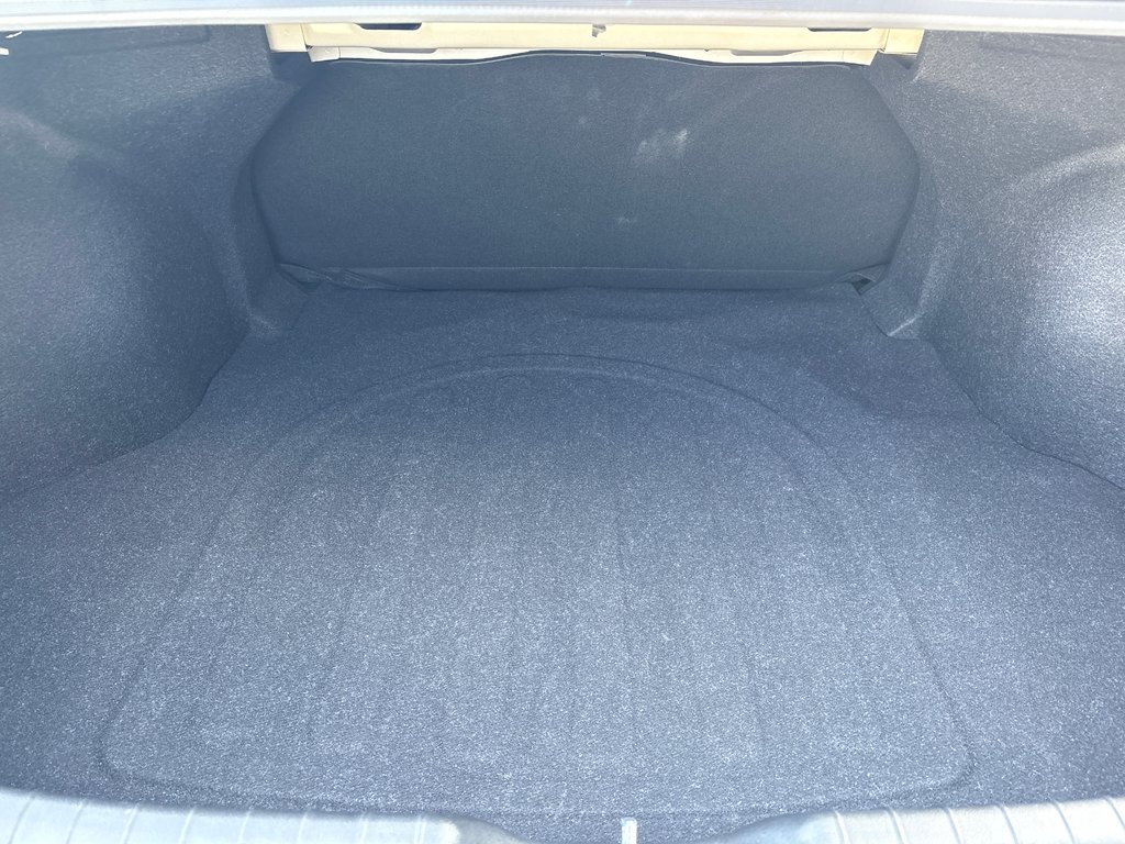 2023 Hyundai Elantra Essential in Bathurst, New Brunswick - 15 - w1024h768px